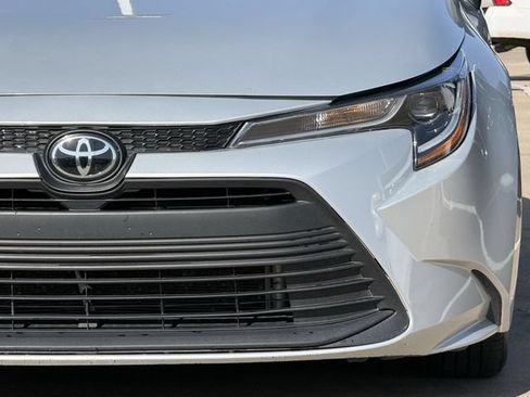 Used 2024 Toyota Corolla LE FWD image 9