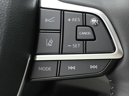 Certified 2026 Toyota Highlander Limited AWD/4WD image 19