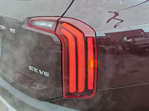 Used 2021 Kia Telluride EX w/ EX Premium Package image 11