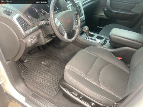 Used 2014 GMC Acadia SLE FWD image 19