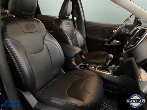 Used 2017 Jeep Cherokee Overland w/ Technology Group image 77