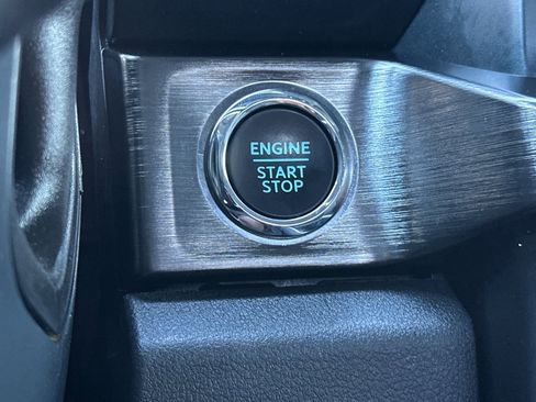 Used 2024 Ford F250 Lariat w/ Sport Appearance Package image 34