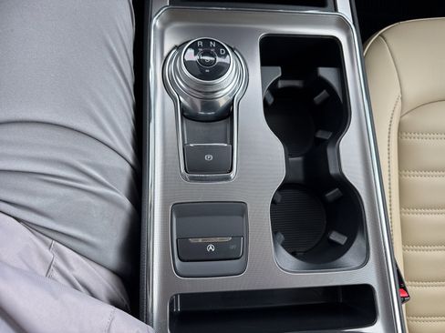 Certified 2022 Ford Edge SEL w/ Convenience Package image 35