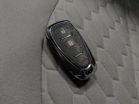 Used 2019 Chevrolet Equinox LS w/ LS Convenience Package image 32