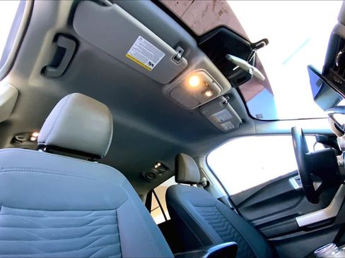 Used 2021 Ford Explorer XLT image 14