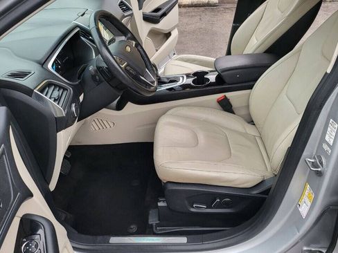 Used 2016 Ford Edge Titanium FWD image 14
