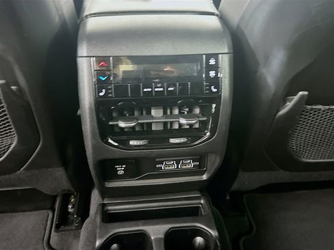 Used 2022 Jeep Grand Cherokee L Limited RWD image 26