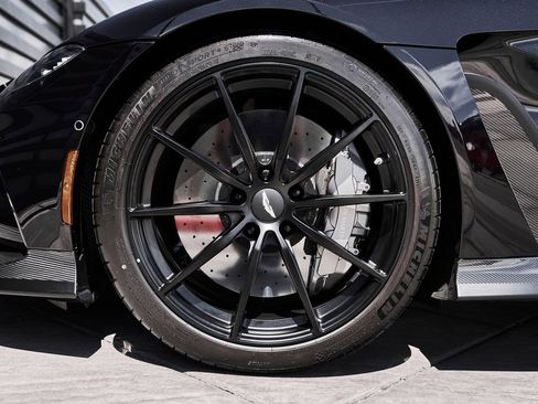 Used 2023 Aston Martin V12 Vantage RWD image 3