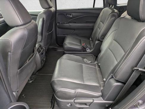 Used 2021 Honda Pilot Elite image 18
