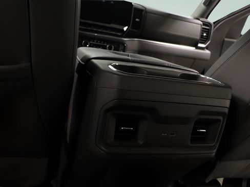 Used 2022 Chevrolet Silverado 1500 LT Trail Boss w/ Convenience Package II AWD/4WD image 22