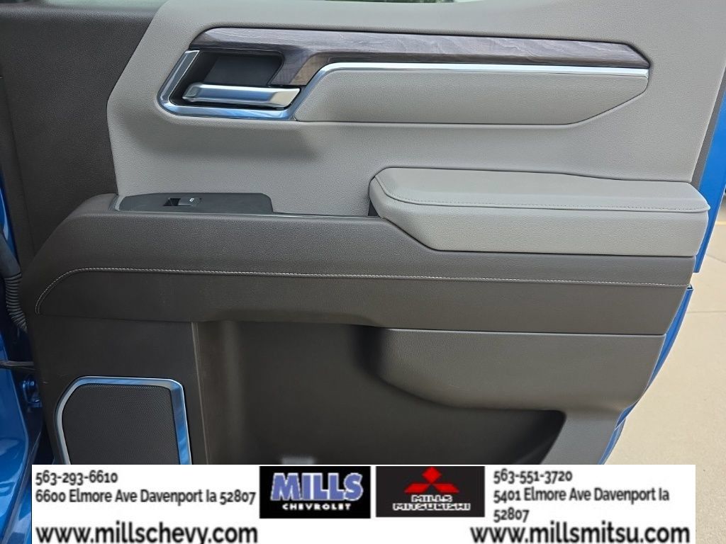 Used 2023 Chevrolet Silverado 1500 LTZ w/ Z71 Off-Road Package AWD/4WD image 19