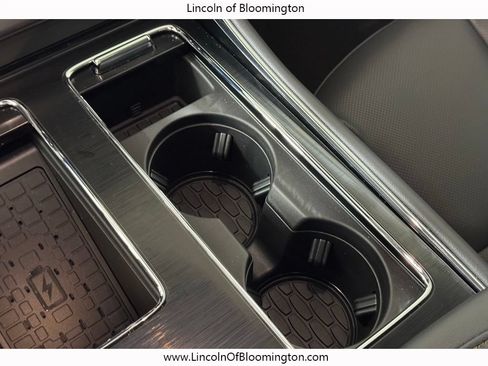 New 2026 Lincoln Aviator AWD w/ Jet Appearance Package image 35