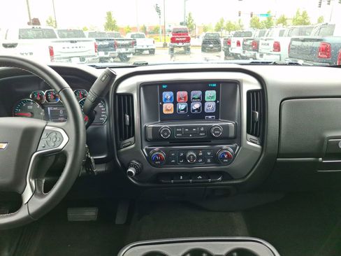 Used 2017 Chevrolet Silverado 1500 LT w/ LT Eassist Package AWD/4WD image 11