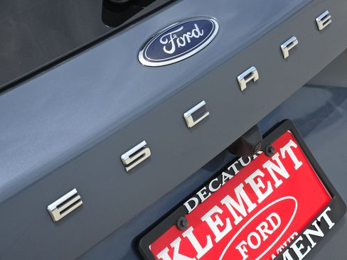 Certified 2023 Ford Escape Platinum AWD/4WD image 11