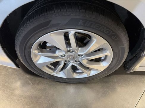 Certified 2019 Honda Accord LX image 10