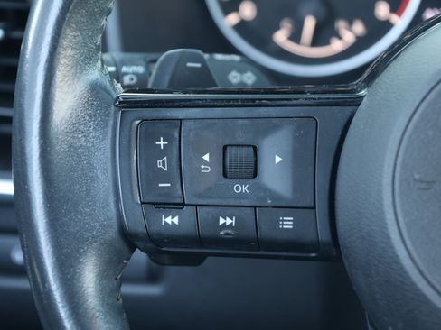 Used 2021 Nissan Rogue SL FWD image 19