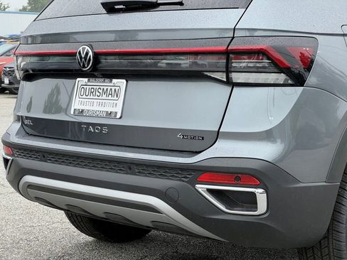 New 2025 Volkswagen Taos SEL image 5