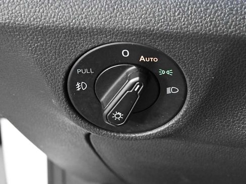 Used 2020 Volkswagen Jetta SEL Premium FWD image 21