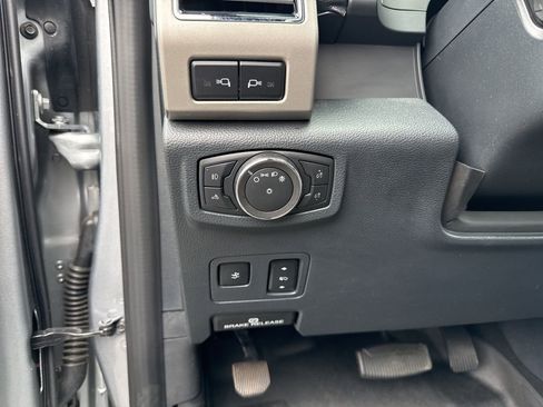 Certified 2022 Ford F350 Lariat w/ Lariat Ultimate Package image 22