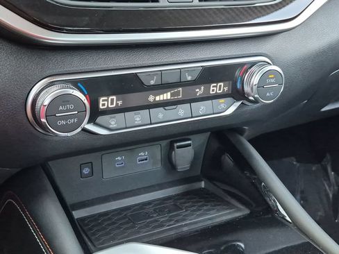 Used 2025 Nissan Altima 2.5 SR w/ SR Premium Package FWD image 22