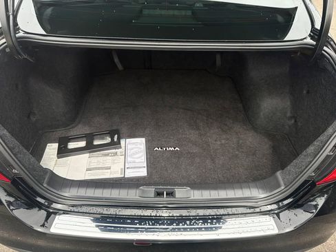 Used 2016 Nissan Altima 3.5 SR FWD image 24