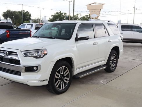 Used 2021 Toyota 4Runner Limited AWD/4WD image 5