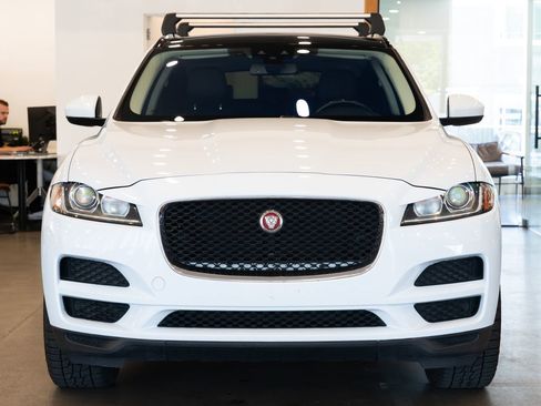 Used 2017 Jaguar F-PACE Premium AWD/4WD image 2