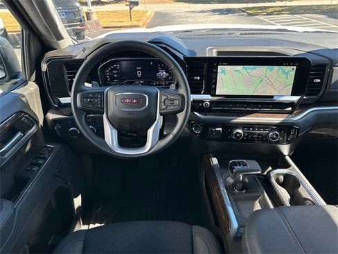 Used 2025 GMC Sierra 1500 Elevation image 10