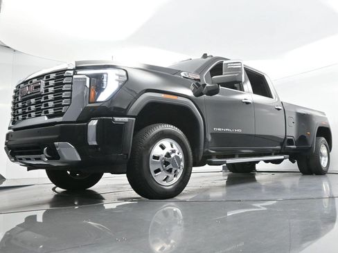 Used 2024 GMC Sierra 3500 Denali w/ Denali Reserve Package AWD/4WD image 44