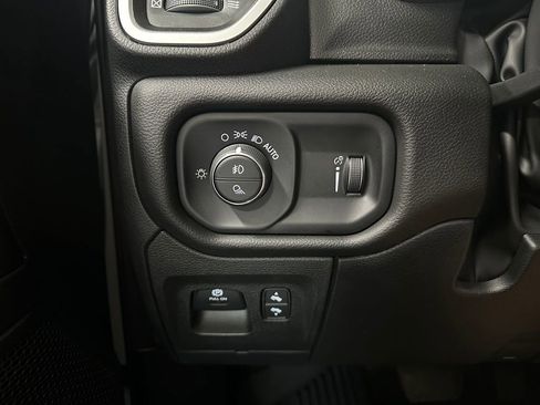 Used 2023 RAM 1500 Big Horn AWD/4WD image 22