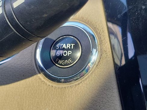 Used 2018 Nissan Rogue SL w/ Premium Package image 28