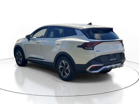 Used 2023 Kia Sportage LX FWD image 5