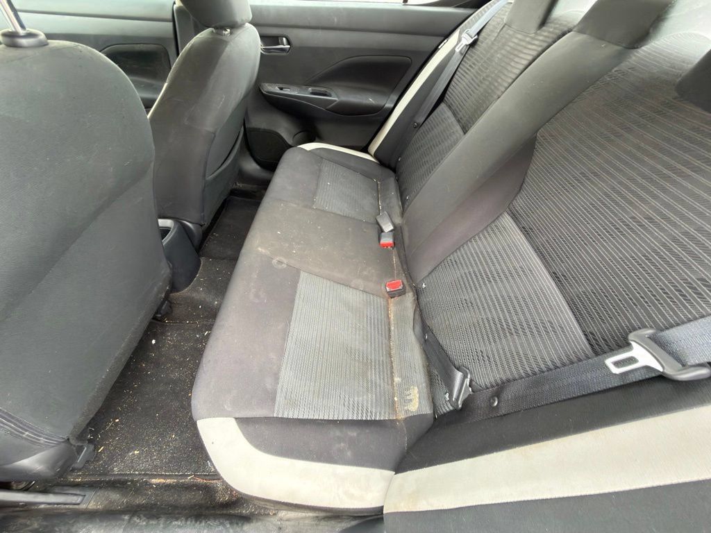 Used 2021 Nissan Versa SV FWD image 15