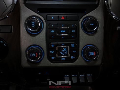 Used 2014 Ford F350 Lariat w/ Chrome Package image 28