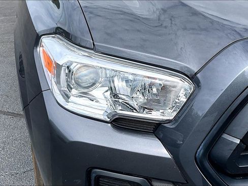 Used 2023 Toyota Tacoma SR AWD/4WD image 33