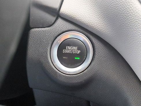 Used 2019 Chevrolet Equinox LT FWD image 24