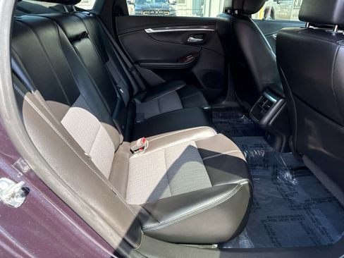 Used 2014 Chevrolet Impala LT w/ Convenience Package FWD image 14