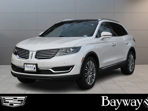 Used 2017 Lincoln MKX Reserve w/ Driver Assistance Package image 1