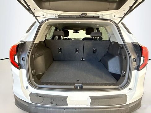 Used 2018 GMC Terrain SLE FWD image 23