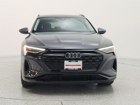 Used 2024 Audi Q8 e-tron Premium Plus AWD/4WD image 2