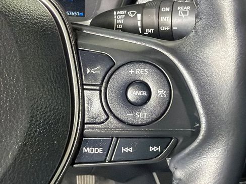 Used 2022 Toyota Corolla Cross LE FWD image 25