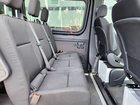 Used 2024 Mercedes-Benz Sprinter 2500 image 16