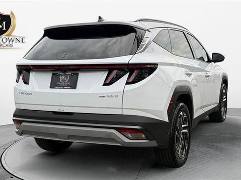 Used 2025 Hyundai Tucson Limited AWD/4WD image 5