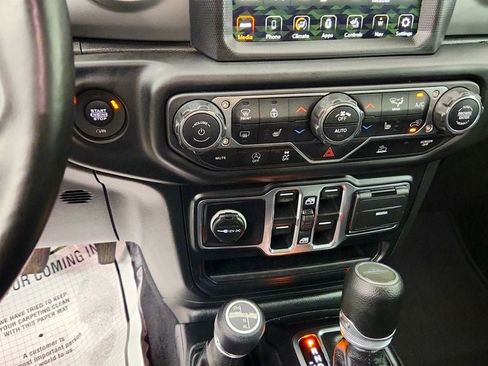 Used 2021 Jeep Gladiator Sport w/ Quick Order Package 24Q 80Th AWD/4WD image 17