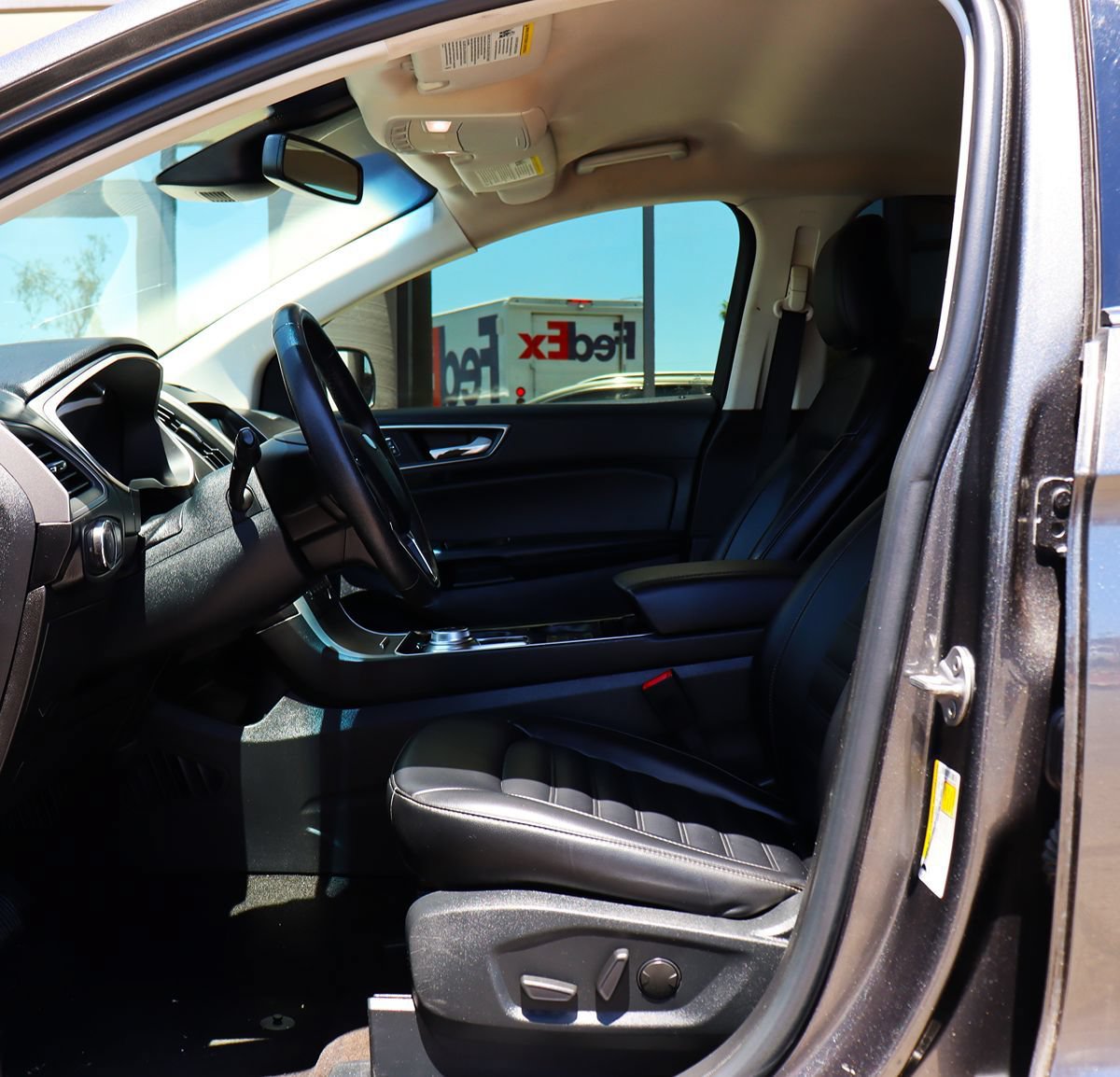 Used 2020 Ford Edge SEL FWD image 38