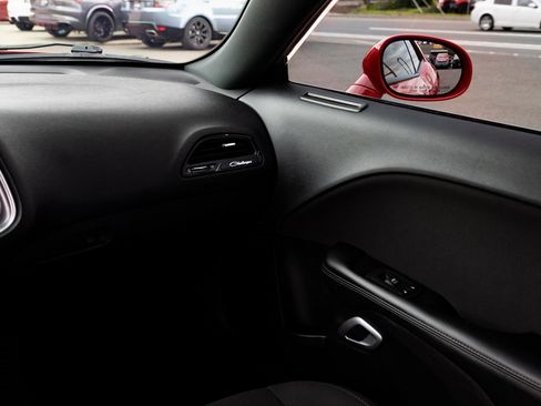 Used 2021 Dodge Challenger R/T w/ Driver Convenience Group image 11