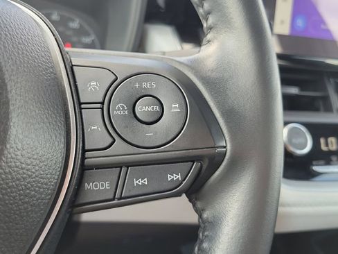 Used 2024 Toyota Corolla SE image 34