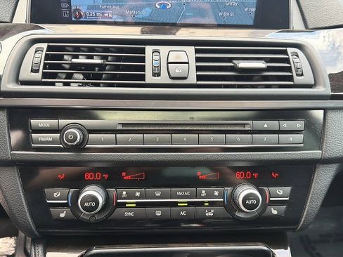 Used 2015 BMW 528i xDrive Sedan AWD/4WD image 11