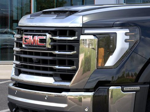 New 2025 GMC Sierra 2500 SLT w/ SLT Convenience Package image 13