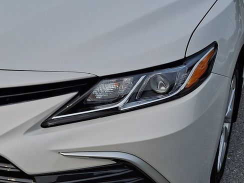 Used 2022 Toyota Camry LE FWD image 9